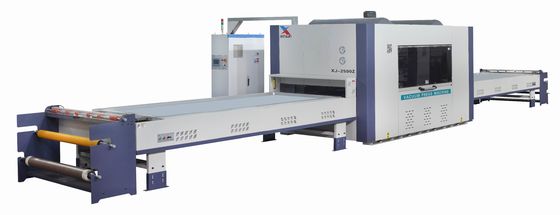 Machine de presse à membrane sous vide positive et négative pour la stratification en PVC à haute brillance